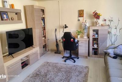 Casă cu 3 camere cu Teren 300 Mp în Central - 1