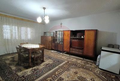 Casă cu 3 camere cu Teren 1418 Mp în Brateiu - 16