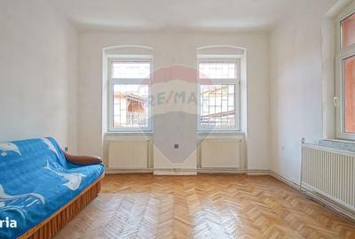 Casă cu 3 camere cu Teren 149 Mp în Centrul Istoric