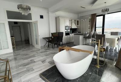 Penthouse mobilat lux , vedere frontală la mare Penthouse mobilat lux , vedere frontală la mare - 4