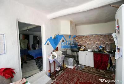 Casă cu 3 camere cu Canalizare în Sălcioara - 11