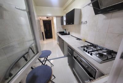 Apartament cu 2 camere semidecomandat în Constructorilor - 1