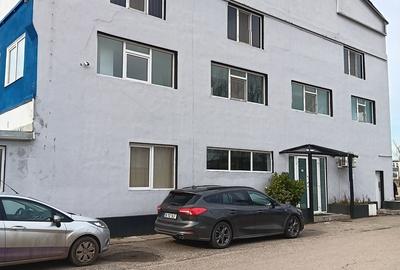 Teren de 5000 mp, în Titan - 8