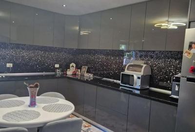 Casă cu 6 camere în Letea Veche - 18