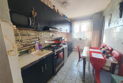 Apartament cu 3 camere decomandat în Central - 16