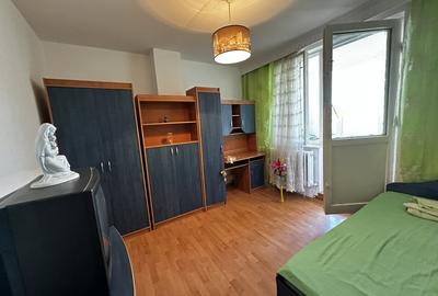 Apartament cu 3 camere decomandat în Ampoi 3 - 4