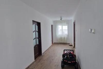 Casă cu 4 camere cu Teren 700 Mp în Recea - 5