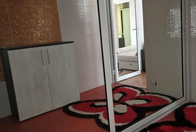 Apartament cu 2 camere în Micro 6 - 4