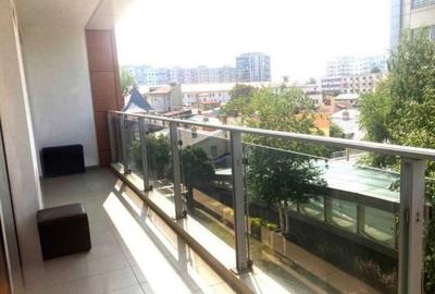 Apartament cu 3 camere semidecomandat în Dristor