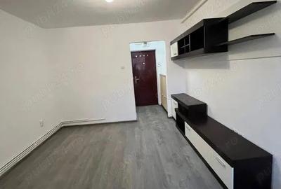 Garsonieră decomandată în Central - 4