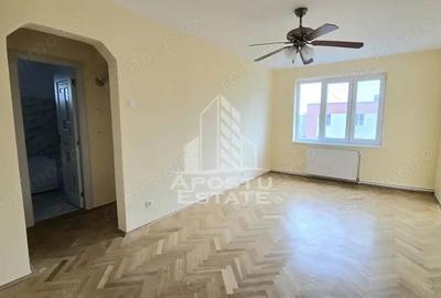 Apartament cu 4 camere, 2 bai, centrala proprie, zona Circumvalatiunii
