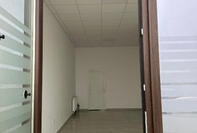 Spațiu comercial, de 50 mp, în Central - 5