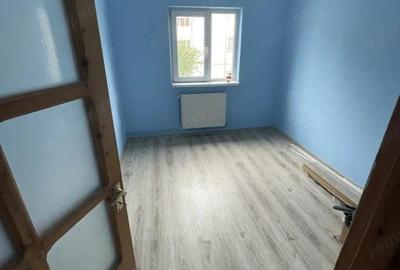 De vanzare apartament cu 3 camere, etajul 2, Dealul Florilor - 10