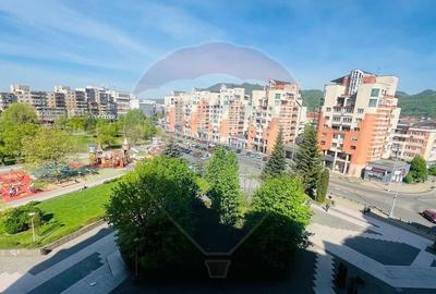 Apartament cu 2 camere decomandat, mobilat în Ultracentral