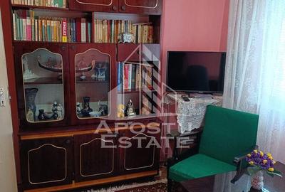 Apartament cu 3 camere, mobilat în Circumvalațiunii - 12