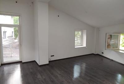 Zona Eminescu Dacia S+P+1+M  290 mp utili zona de birouri - 12