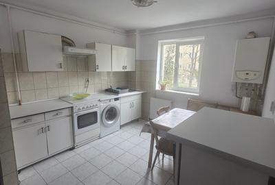 Inchiriez apartament 2 camere - 1