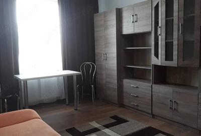 Garsonieră decomandată în Central - 7