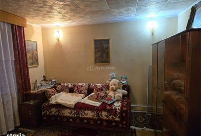 Casă cu 4 camere în Ungureni - 2