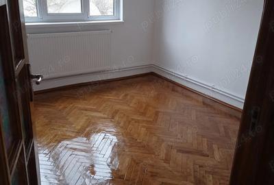 Vand apartament 3 camere semidecomandat - 4