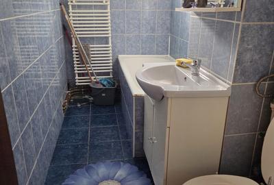 !!! 2 Camere...Str Ana Ipatescu..cu CT - 8