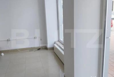 Spațiu comercial, de 180 mp, în Central - 3
