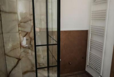 Apartament cu 4 camere decomandat în Central - 3
