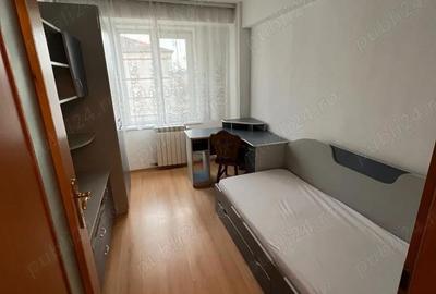 Apartament cu 3 camere decomandat în Nufărul - 5