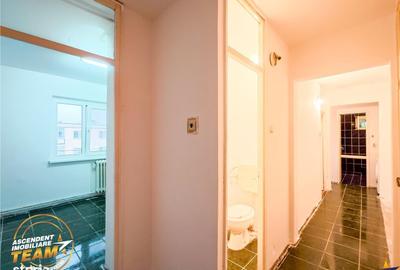 Apartament cu 3 camere decomandat în Lenin - 13