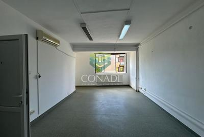 Casă individuală cu 15 camere cu Canalizare în Cotroceni - 16