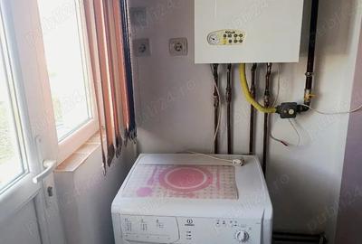 Apartament cu 3 camere decomandat în Central - 1
