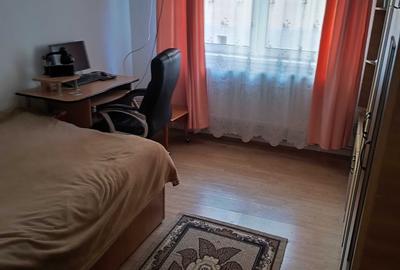 Garsoniera , etaj 1 , zona   Cetate - 3