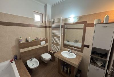 Apartament cu 3 camere decomandat în Central - 3