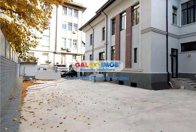De vanzare VILA cu 26 camere + TEREN 450 mp ULTRACENTRAL 2800000 EURO