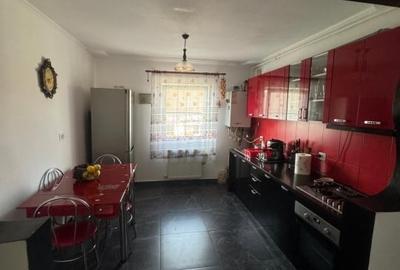 Apartament 3 camere + Balcon - De vanzare - Proprietar Apartament 3 camere + Balcon - De vanzare - Proprietar - 3