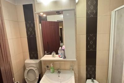 Etaj 2 - 4 camere decomandat - doua bai - doua balcoane - Dacia - 9