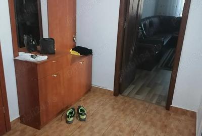 Apartament cu 3 camere semidecomandat în Rahova - 5