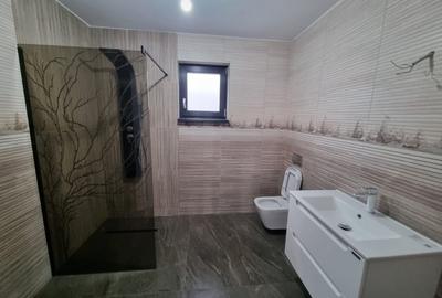 Casă individuală cu 3 camere cu Canalizare în Nord - 2