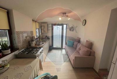 Casa Golesti cu 2 camere- teren 1296mp - 2