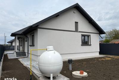 Casă cu 4 camere cu Teren 445 Mp în Poșta Câlnău - 8