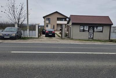 Casă cu 4 camere în Central - 2