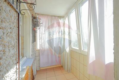 De vanzare apartament cu 2 camere in zona Rogerius, str Milcovului - 12