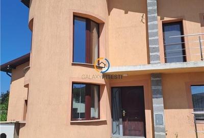 Casă individuală cu 6 camere în Est