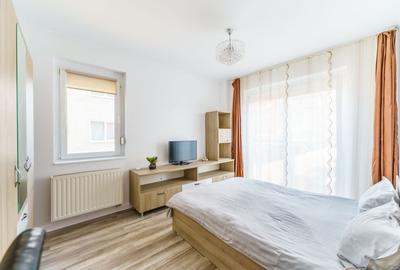Apartament cu 3 camere decomandat, mobilat în UTA - 10
