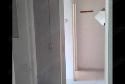 Apartament cu 3 camere semidecomandat în Central - 2