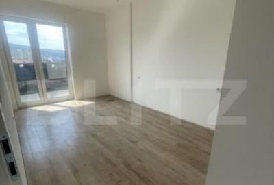 Apartament de vanzare, cu 3 camere, balcon mare, panorama s - 2