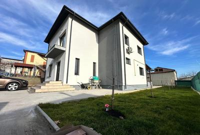 Casă individuală cu 4 camere în Theodor Pallady