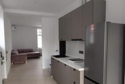 Apartament 2 camere zona Parc la curte