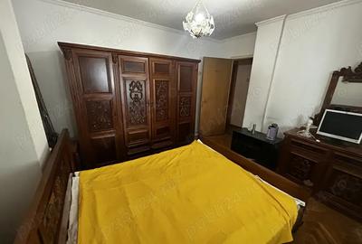 Apartament de vanzare 3 camere zona centrala - 2