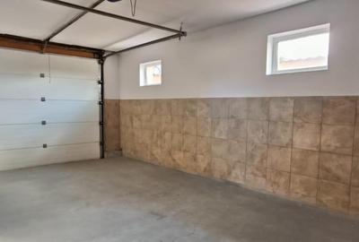 Vand casa cu teren de 900 mp in Harman - 5